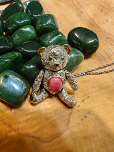 将图片加载到图库查看器，Rhodonite Bear Pendant
